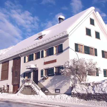 Gruppenhaus Braz *